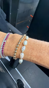 Four Pearls Gold Ball Bracelet