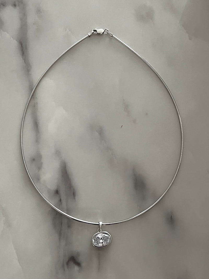 Silver Bezel Oval Shape with Wire Chain