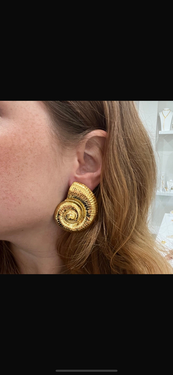Nylah Shell Earring