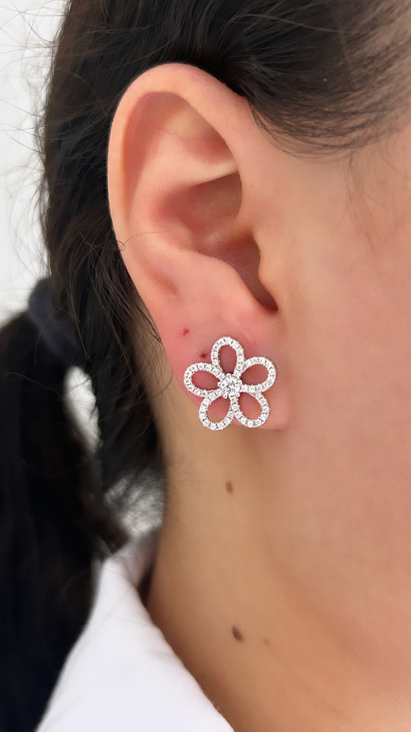 Open Flower Stud