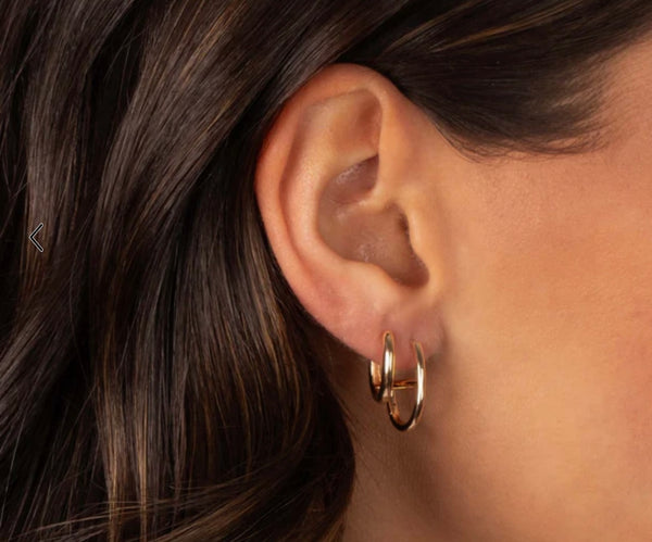 Solid Mariner & Oval Huggie Earring Combo Set