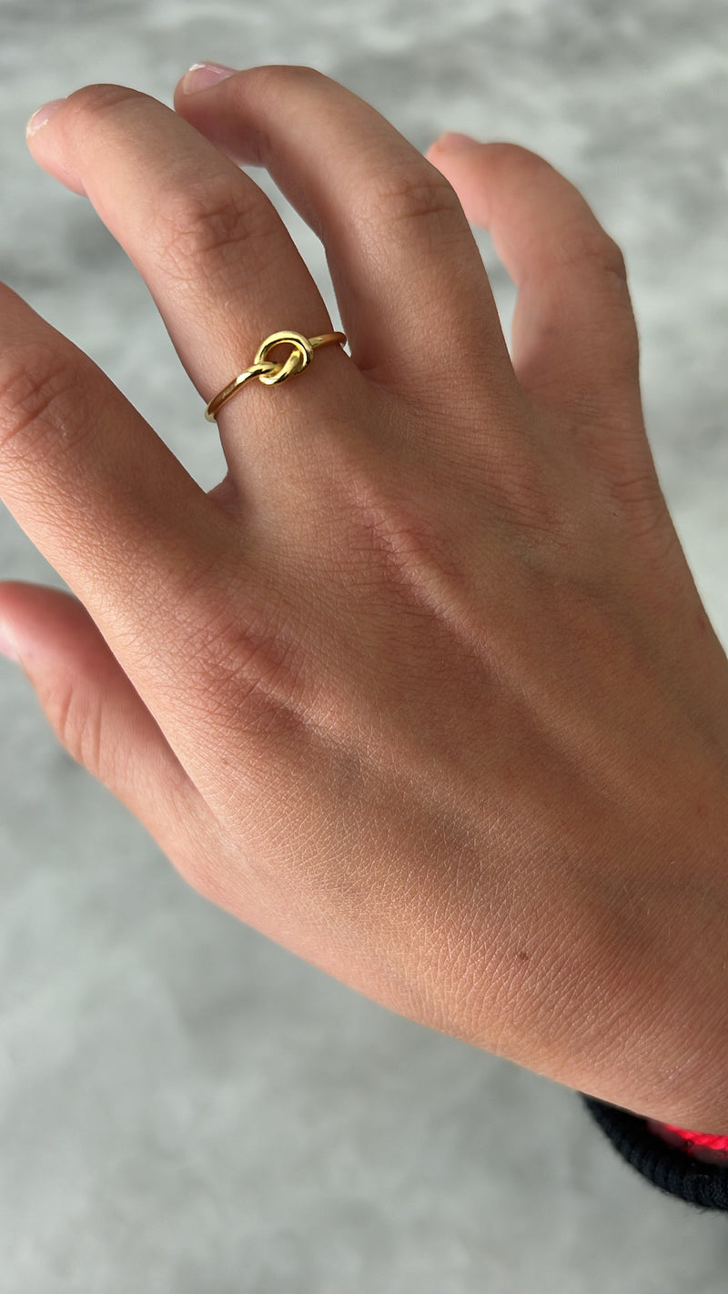 Dainty Knot Ring